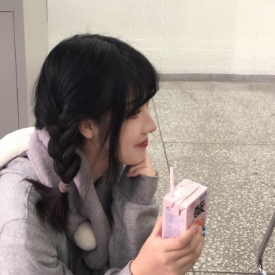 女性网名文雅两个字