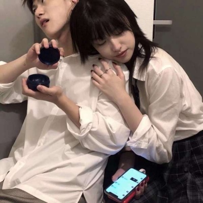 好听的女生两字网名