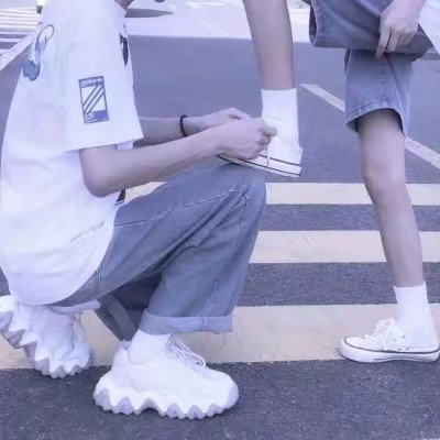 女生四个字伤感网名2022