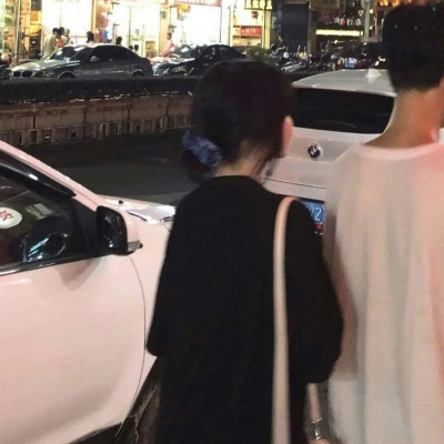 qq网名女生两个字