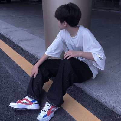好听的帅气男孩微信昵称大全2022最新版